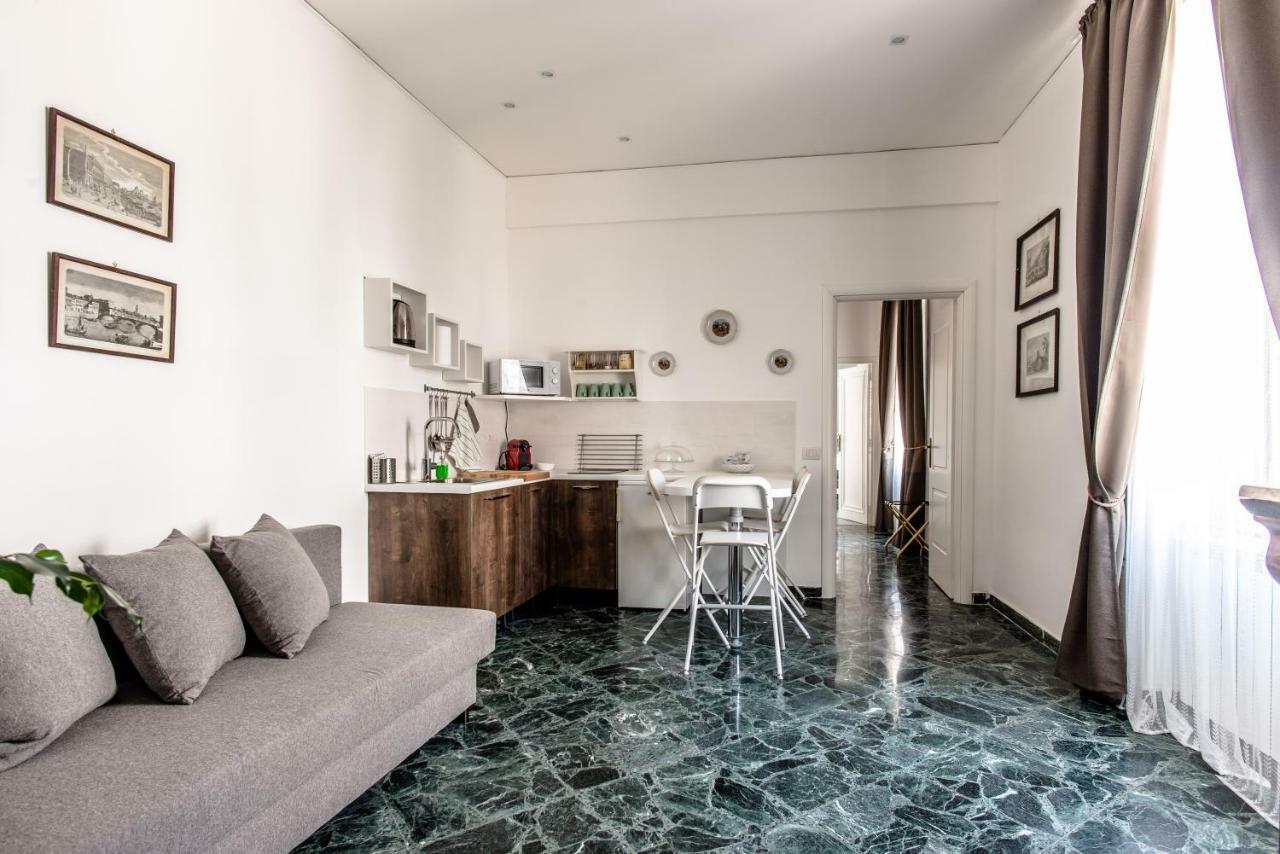 La Casa Di Eugenio Apartment เนเปิลส์ ภายนอก รูปภาพ