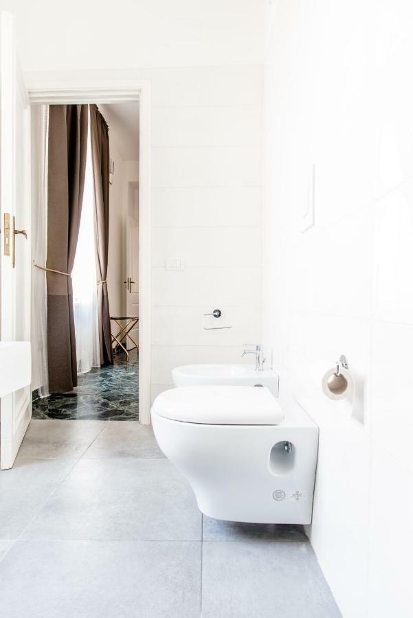 La Casa Di Eugenio Apartment เนเปิลส์ ภายนอก รูปภาพ